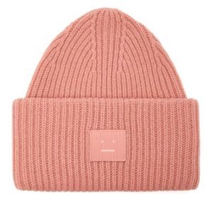 Acne beanie